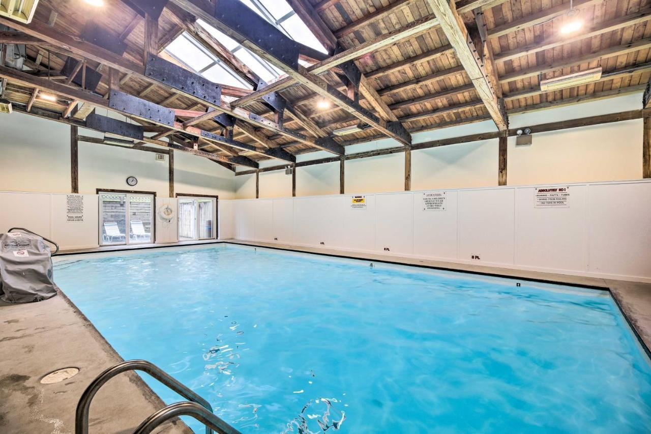 Mountain Condo With Views Near Hiking And Biking! Stowe Exteriör bild